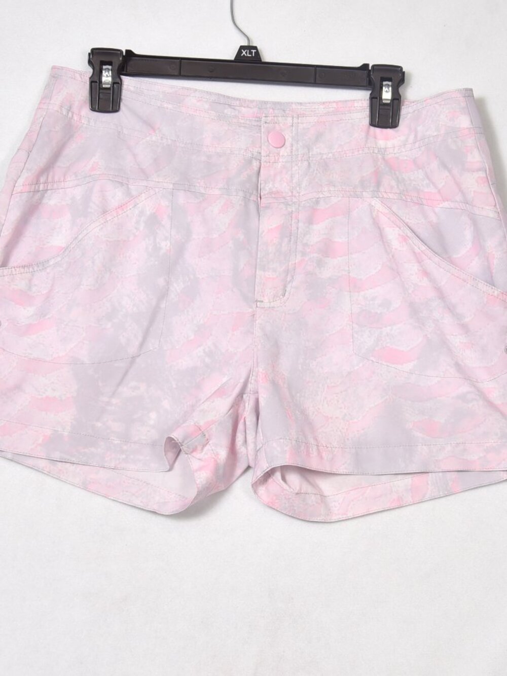 Reel Life Women's Pastel Camo Pink Shorts Size Large